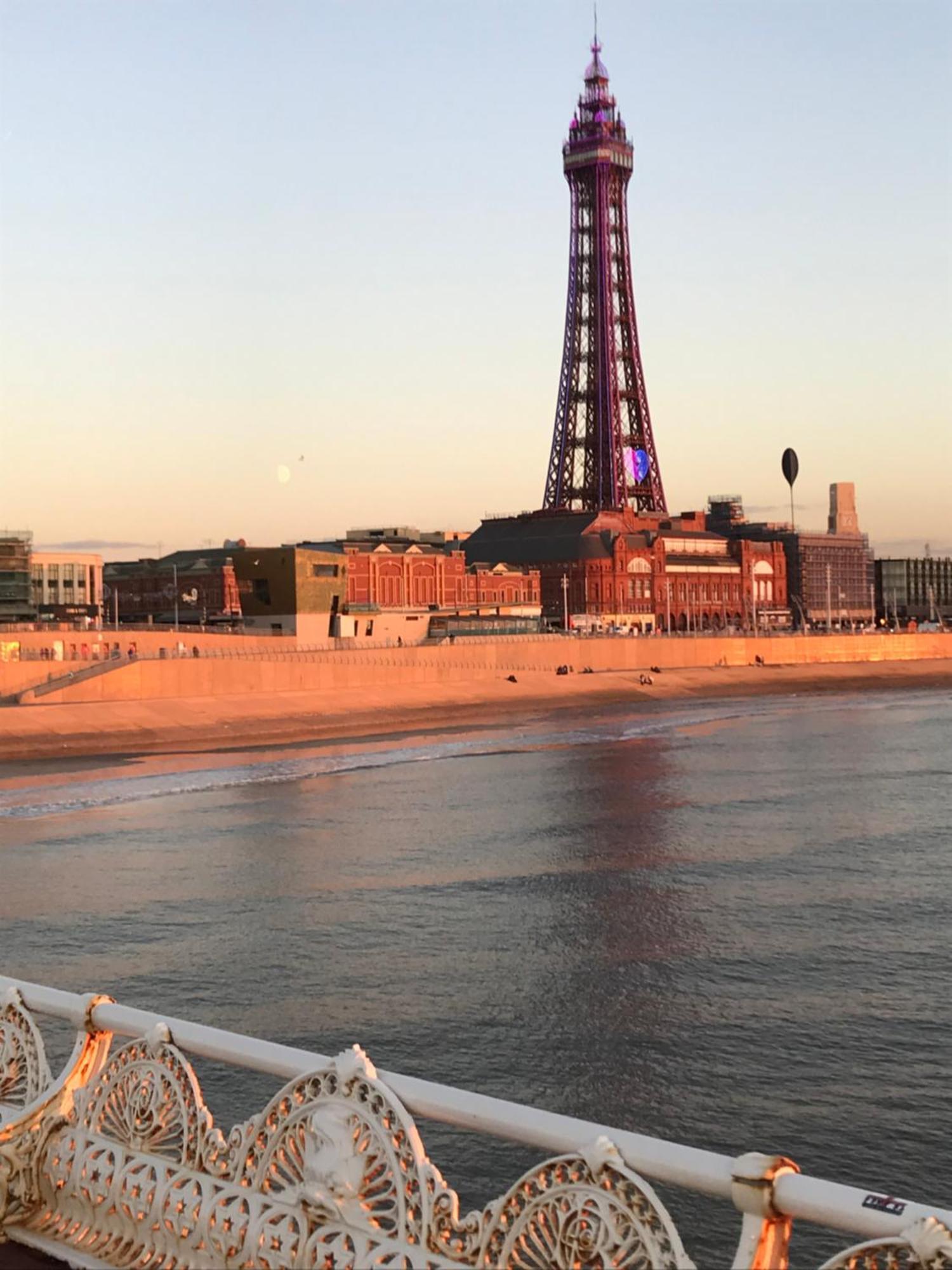 The Wellington House Hotel Blackpool Esterno foto
